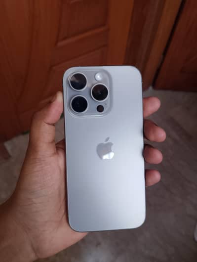 Apple iPhone 15 Pro JV ! 10/10 condition !
