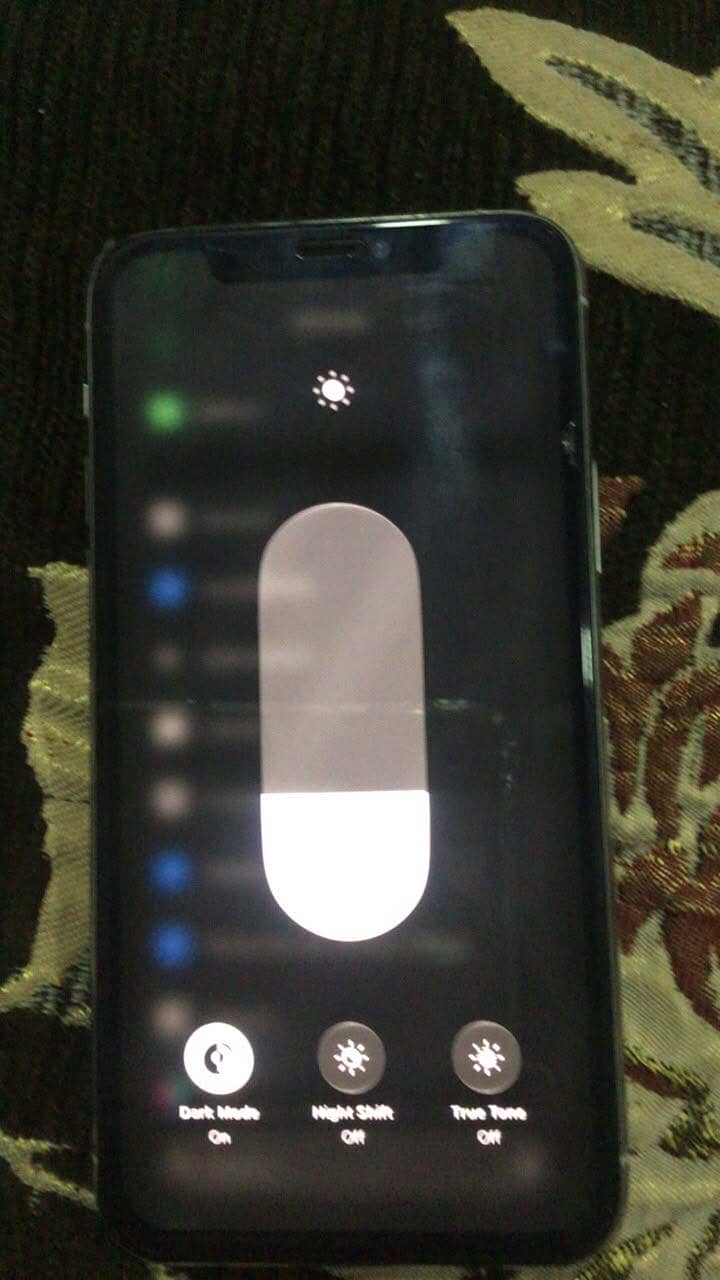 Apple iPhone 11 Pro 4