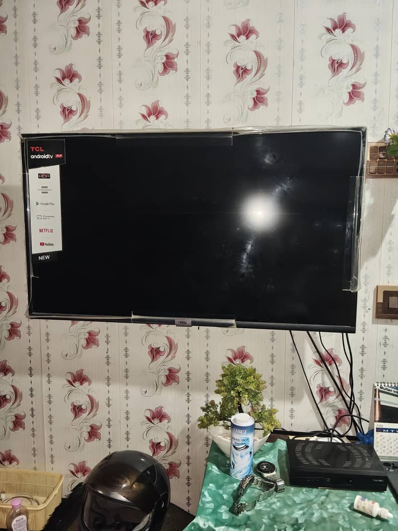 TcL led android 40. 2