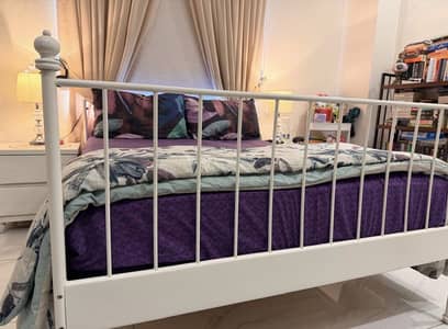 IKEA BED ( IRON ) queen size