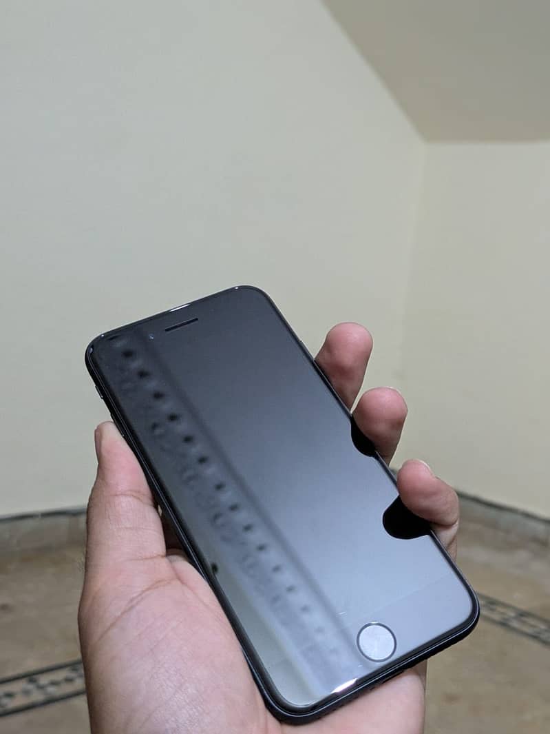 Apple iPhone SE 3 0