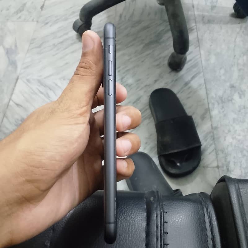 Apple iPhone 11 1