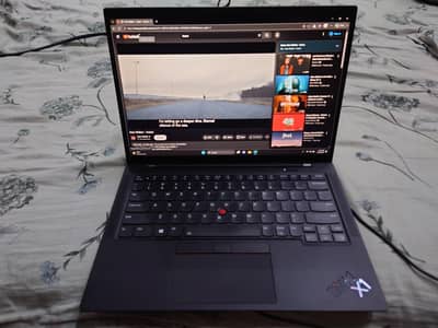 Lenovo X1 carbon Gen 9