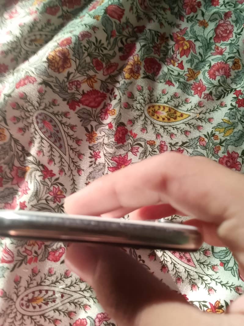 Apple iPhone X 5