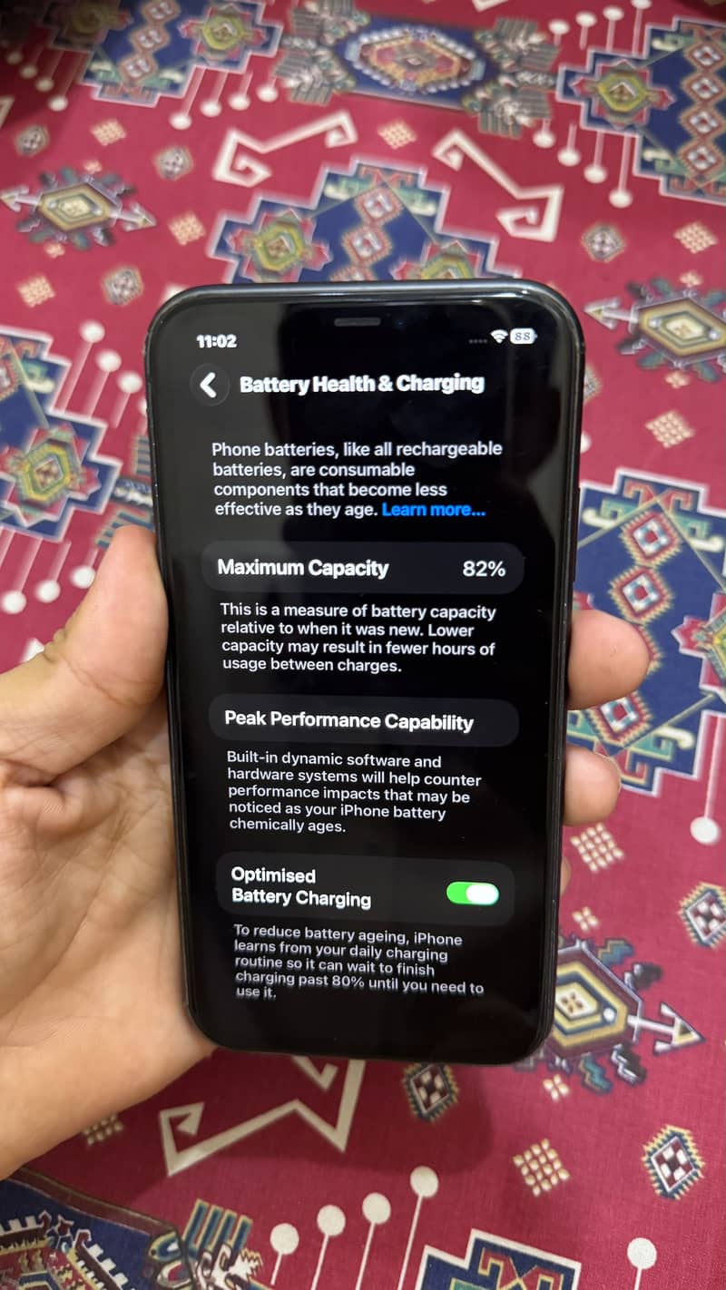 Apple iPhone 11 0