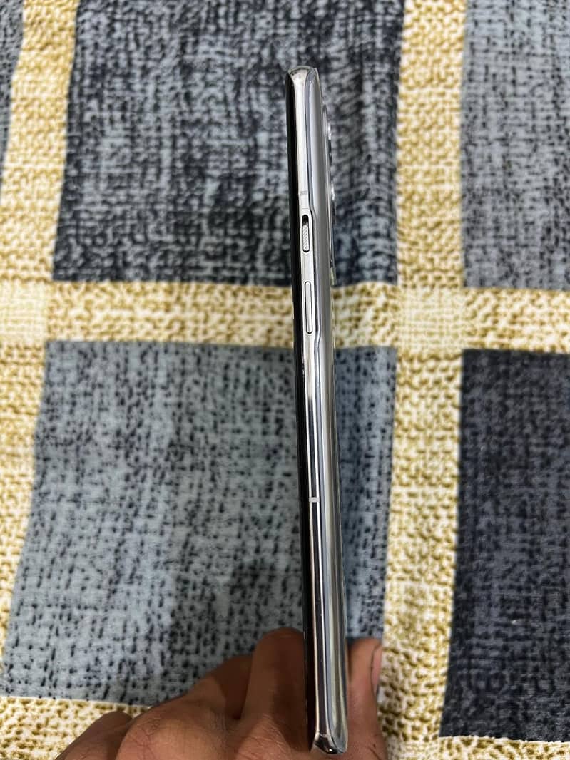One Plus 9 Pro 5