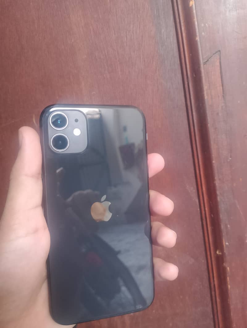Apple iPhone 11 4