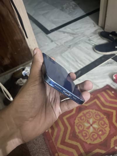Apple iPhone 12.4 month sim time plus apple adopter charger cable