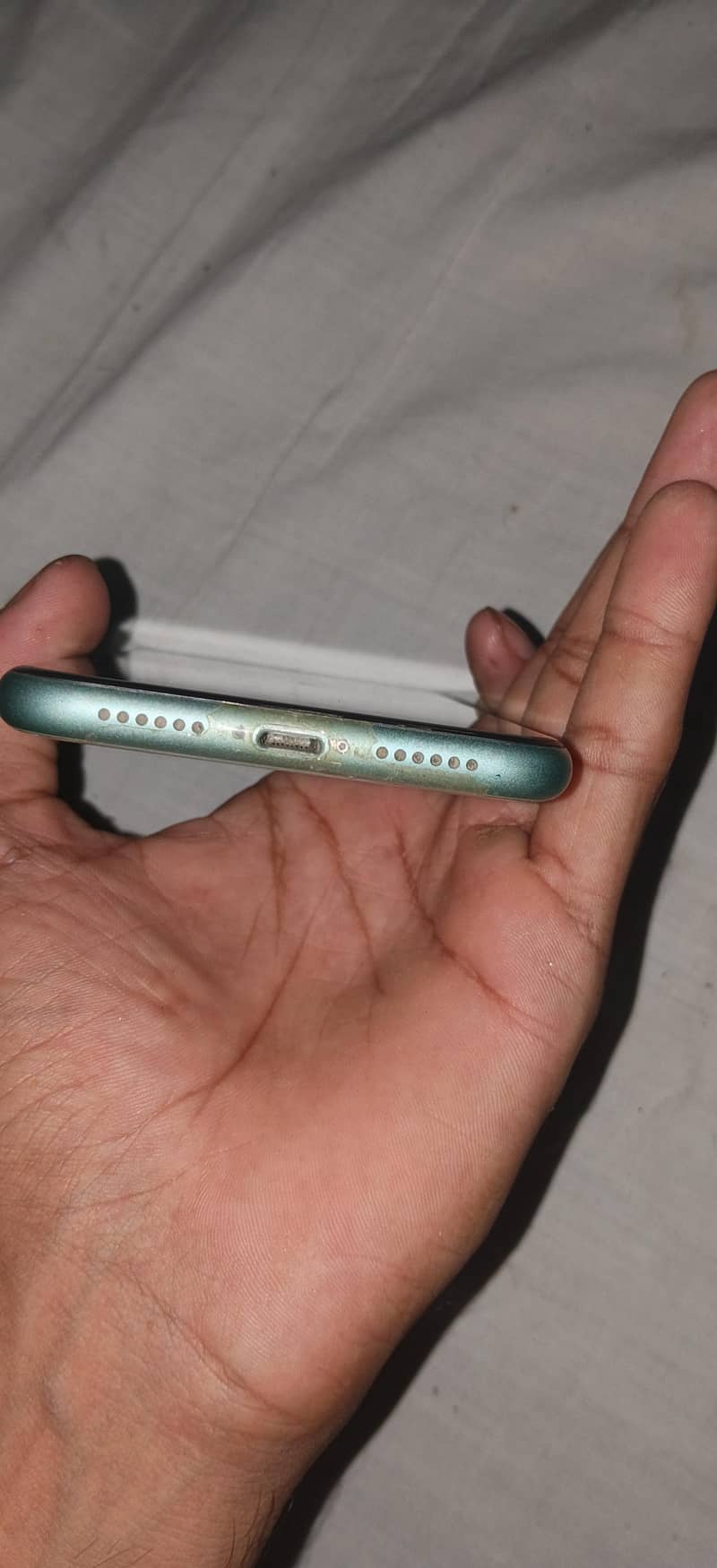 Apple iPhone 11 3