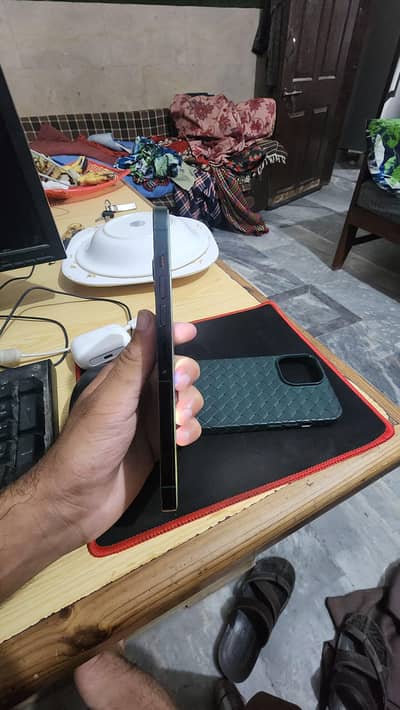 Apple iPhone 13 Pro Max exchange only with i phone