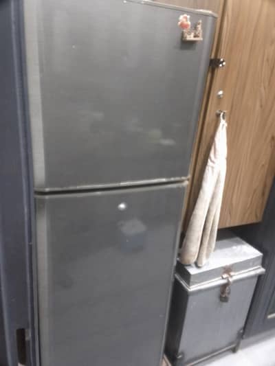 Home used good condition refrigerator