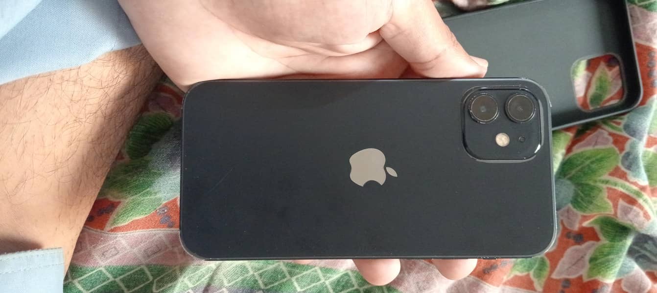 Apple iPhone 12 jv 1