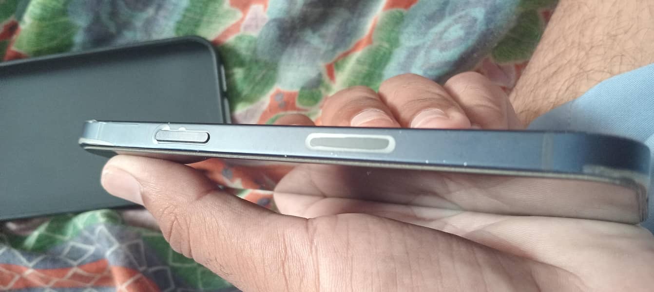 Apple iPhone 12 jv 7