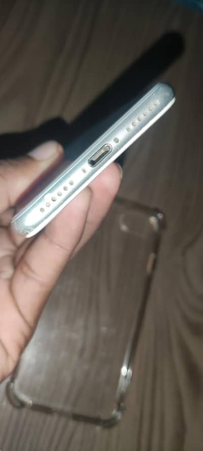 Apple iPhone 8
