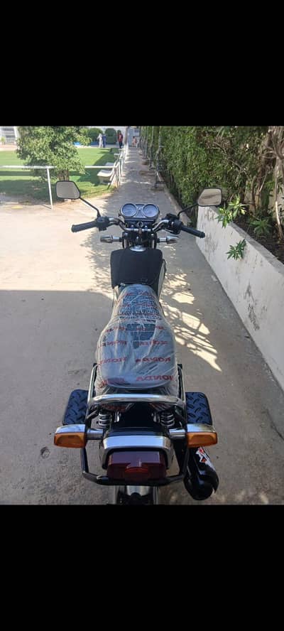 Honda cg 150  sirf lene wale hazrat rabta Karen aur aker chek Karen