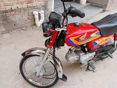 10/11 condition bike bilkul new hai 0/3/0/3/4/1/3/3/2/8/0