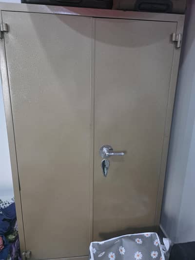 STEEL ALMARI FOR SALE