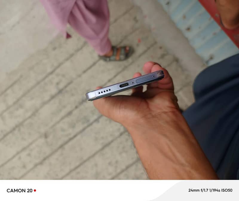 Model vivo v 27 e 5