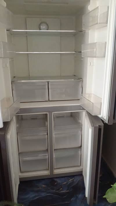 4 door fridge