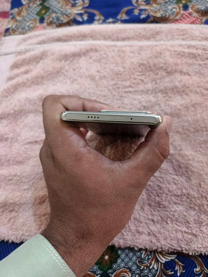 Infinix Zero 30 3