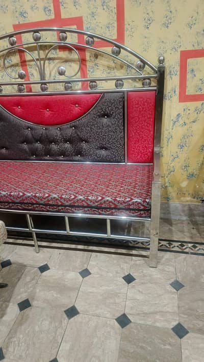 steel k sofy ha 2 bilkul new condition