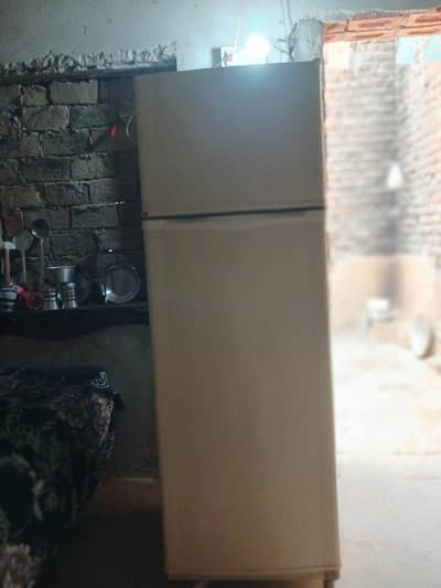refrigerators midium size . 03218215457