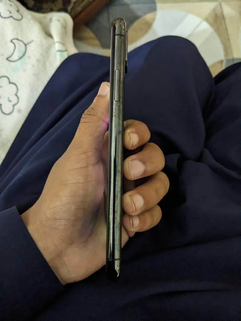 Apple iPhone X 2