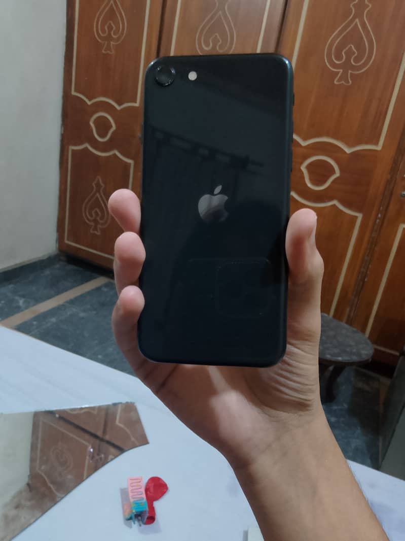 Apple iPhone 8 1