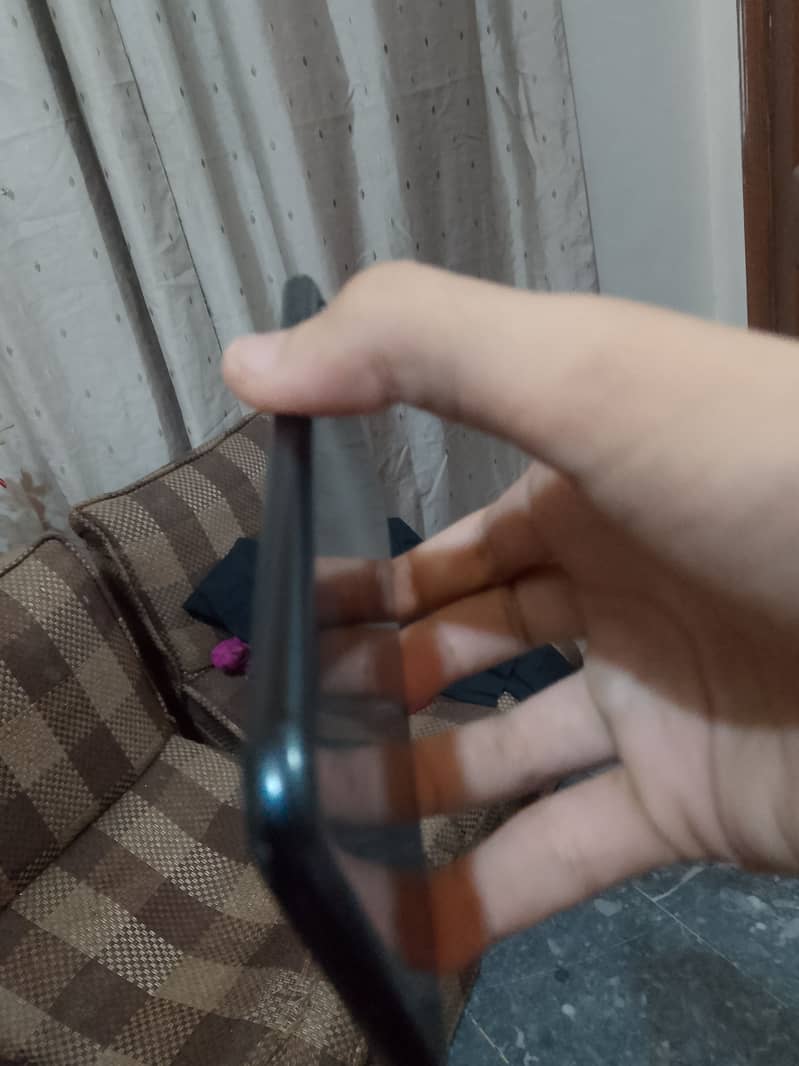 Apple iPhone 8 3