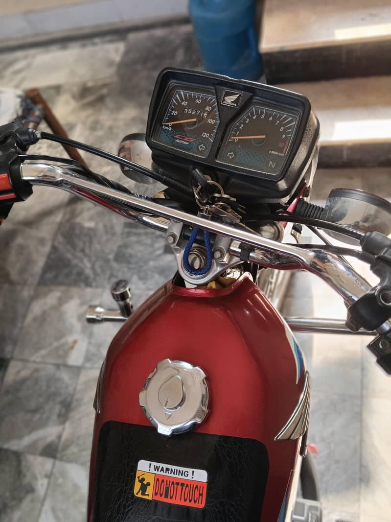 Honda CG125 (2024) 5