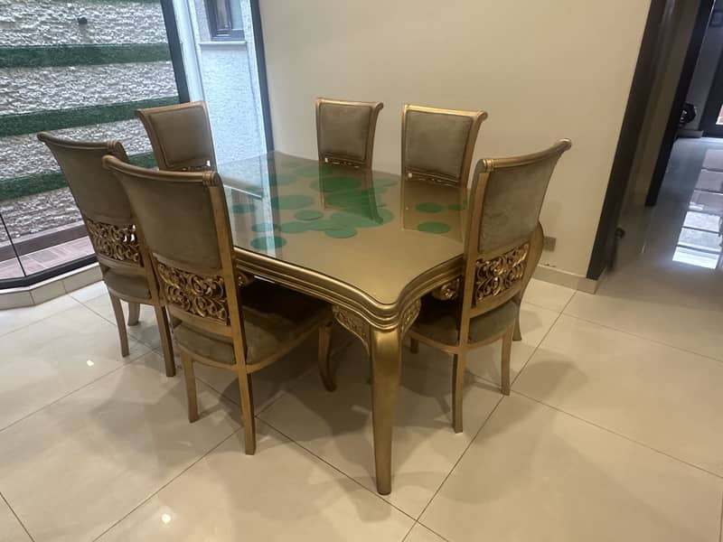 6 seater dining table 0