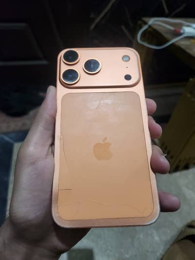 iPhone XR converted into 17 pro