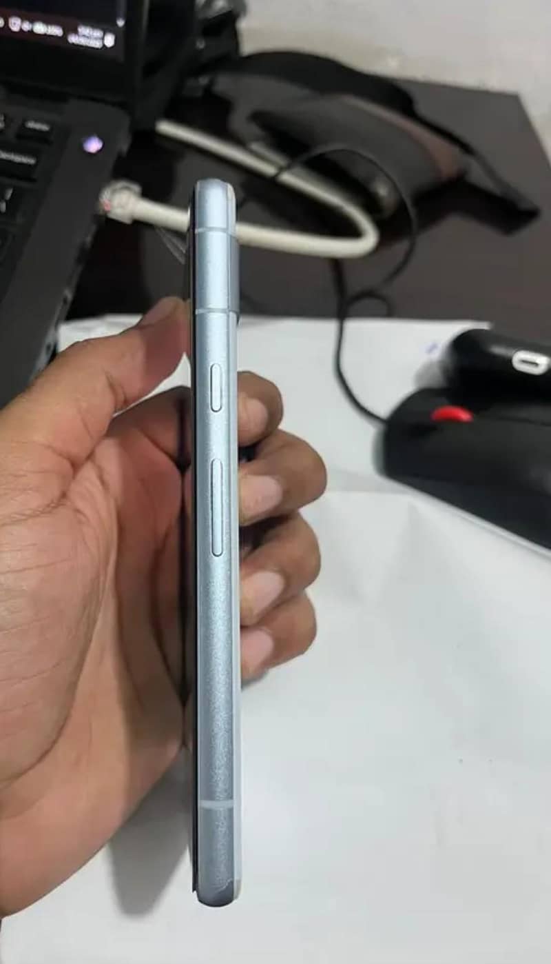 Google Pixel 7A 5