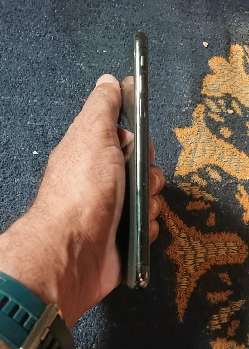 Apple iPhone X 3