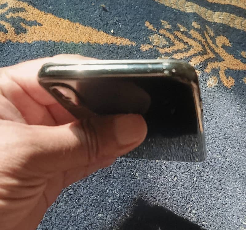 Apple iPhone X 5
