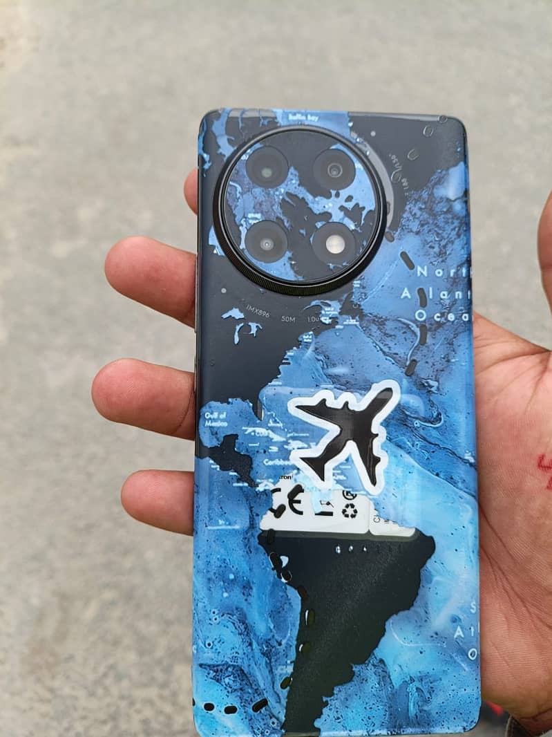 Tecno CAMON 30S 1