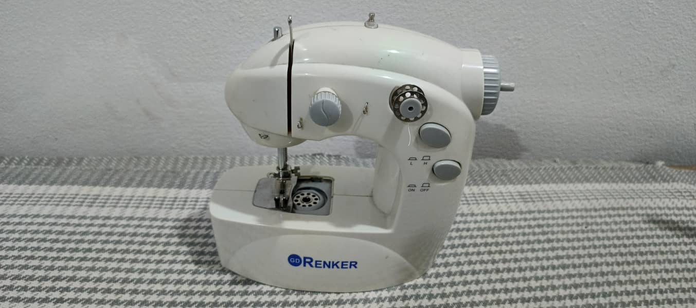 sewing machine 0