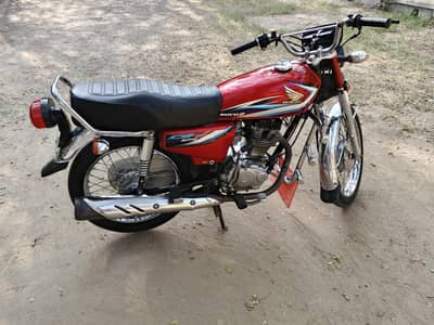 honda 125 2015 engine blkul. oka hai koi kam. ni. hai.