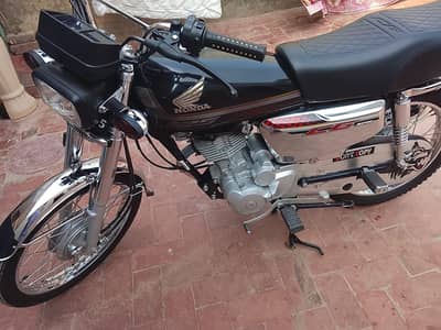 CG 125S Black
