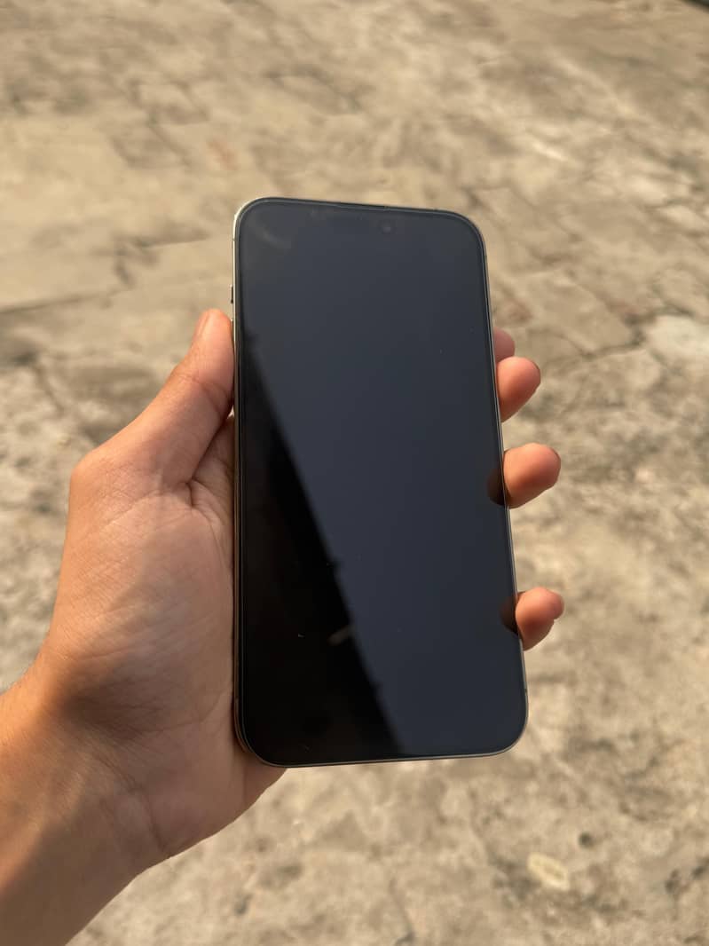 iphone 14 pro max 5