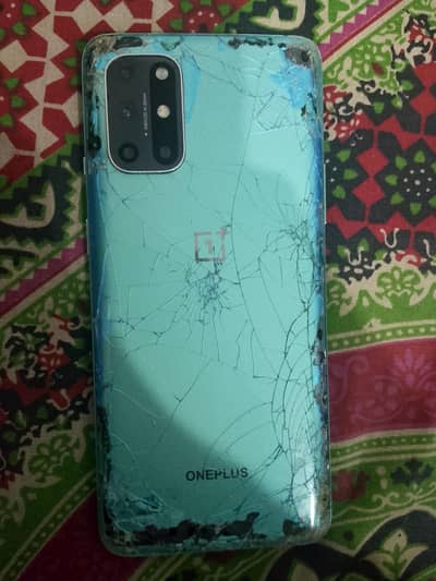 One Plus 8T 8+5 GB  128 Gb urgent for sale