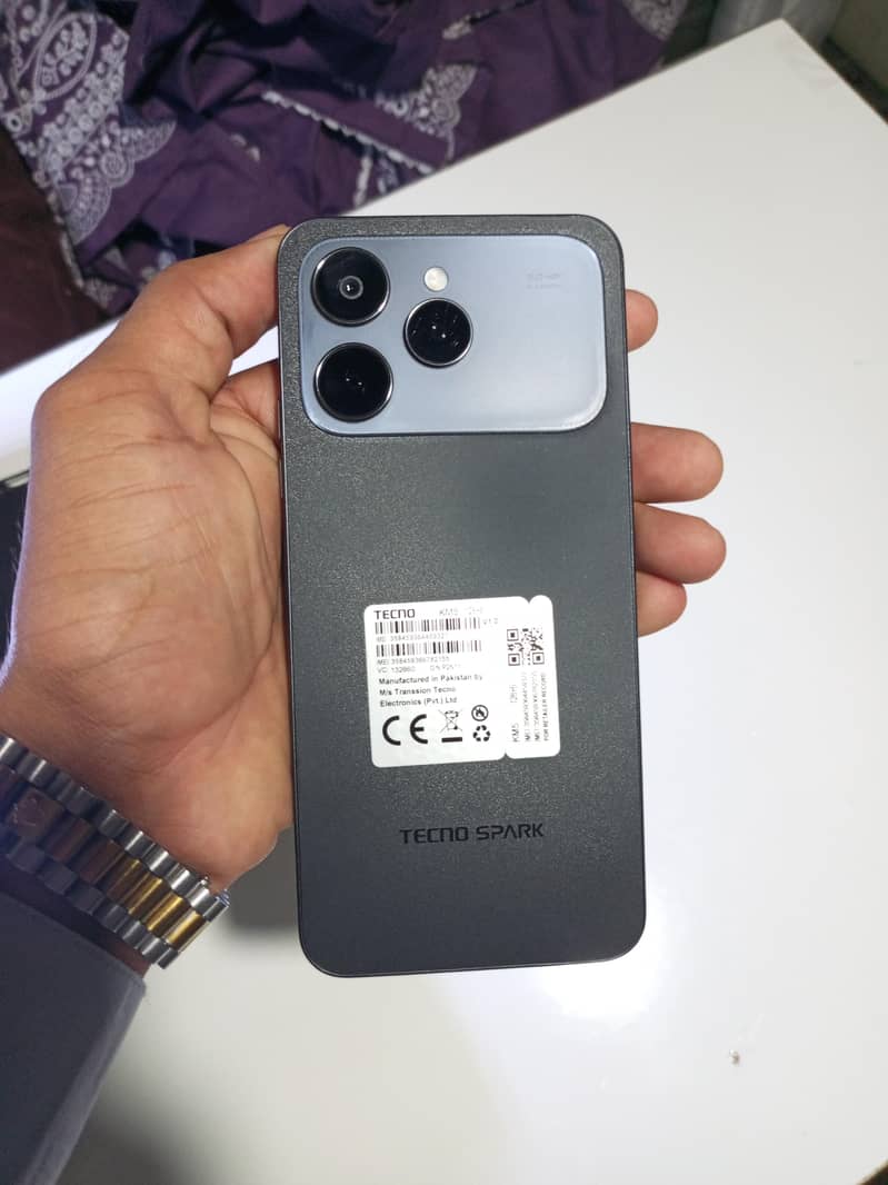 Tecno spark 40 6