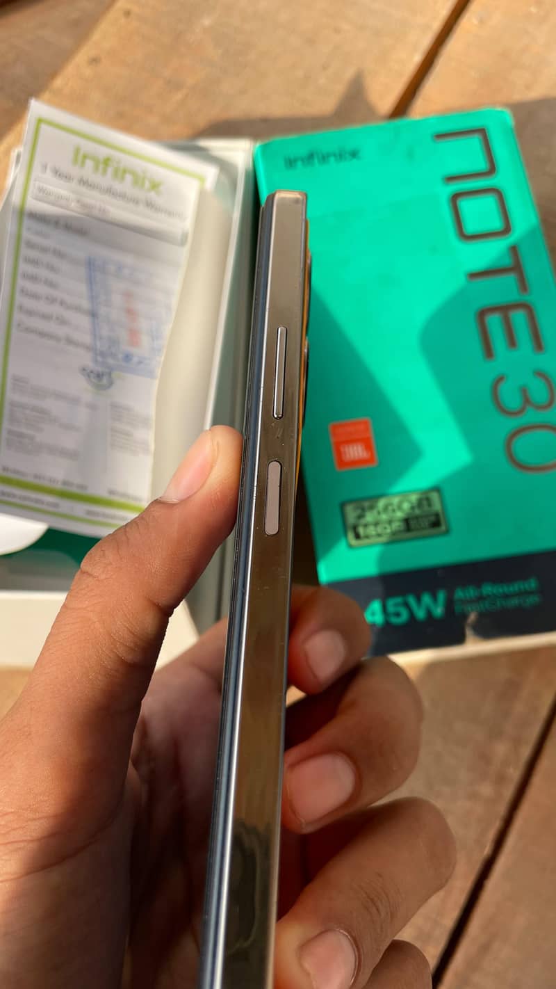 Infinix Note 30 4