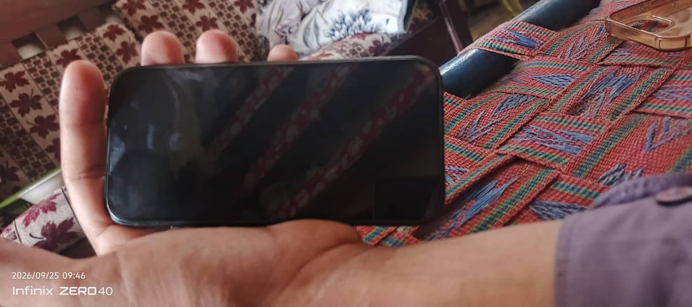 Apple iPhone 15 3