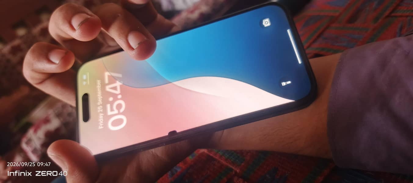Apple iPhone 15 4