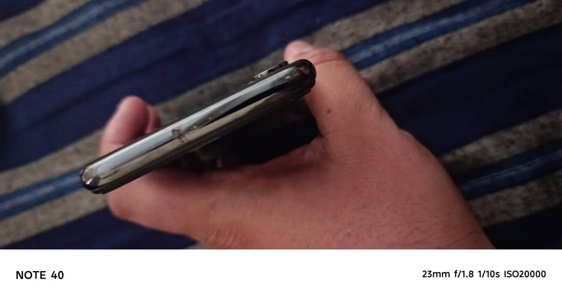 Apple iPhone X 3