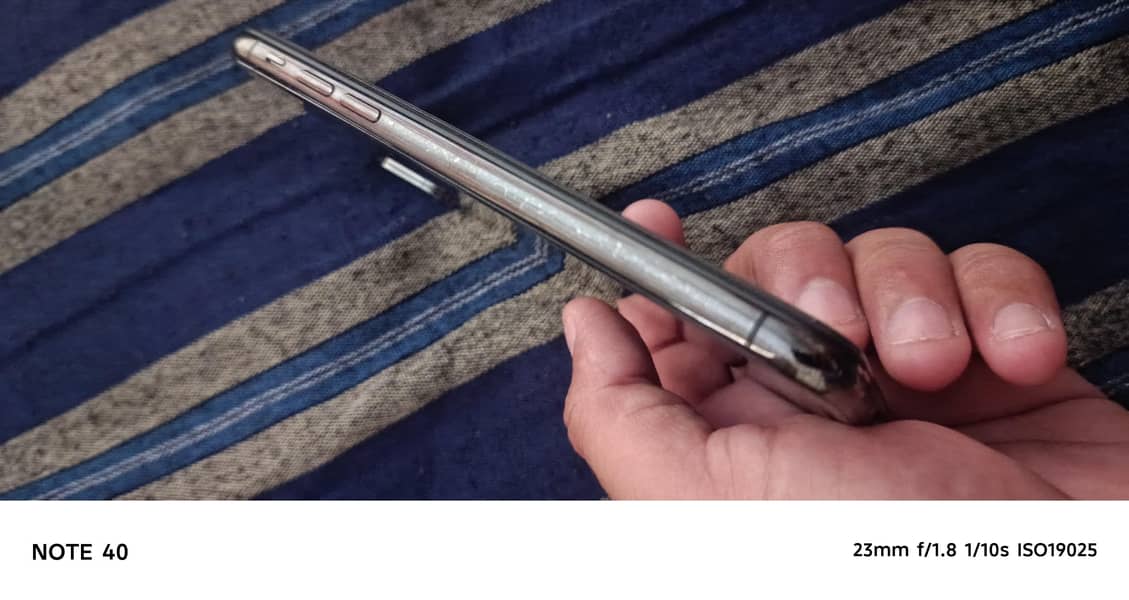 Apple iPhone X 6