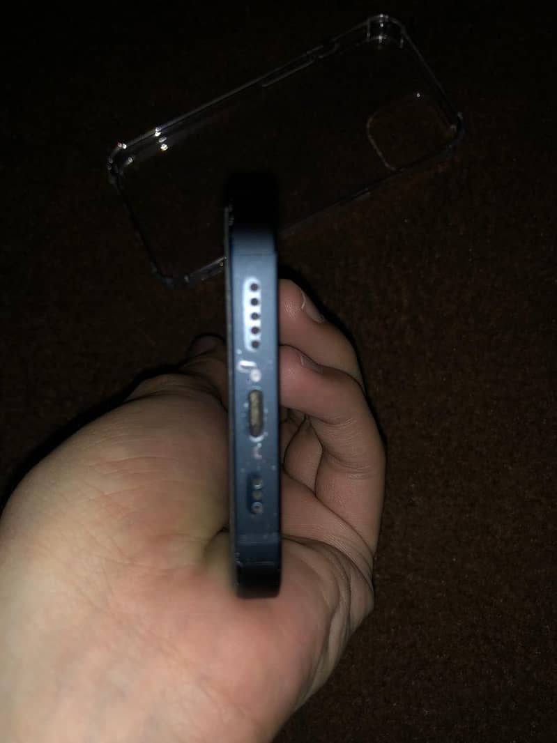 Apple iPhone 14 3