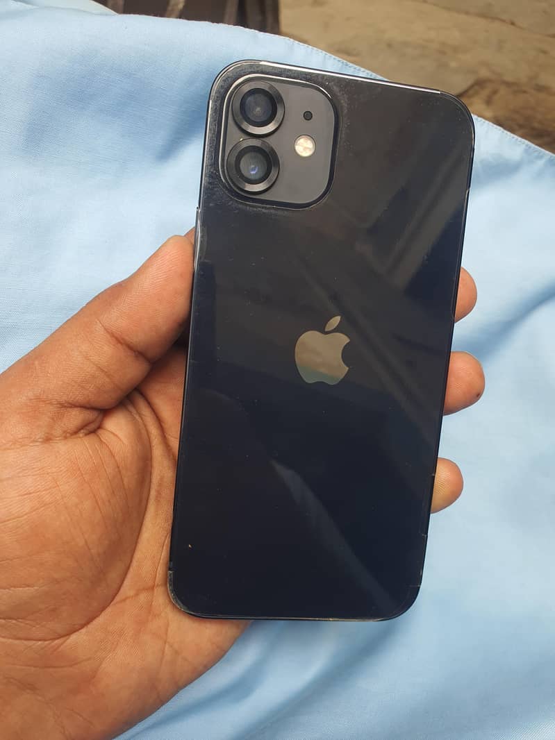 Apple iPhone 12 1