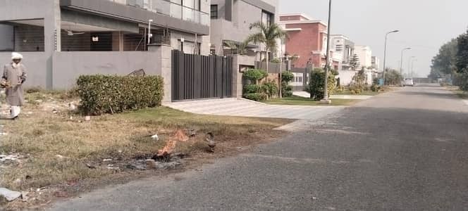 Prime Location 1 Kanal Residential Plot Block L For Sale In DHA Phase 8 Ex Air Avenue